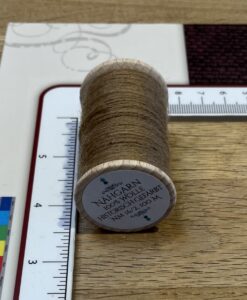 Nähgarn NM 16/2 auf Holzspule (walnusshellbraun)